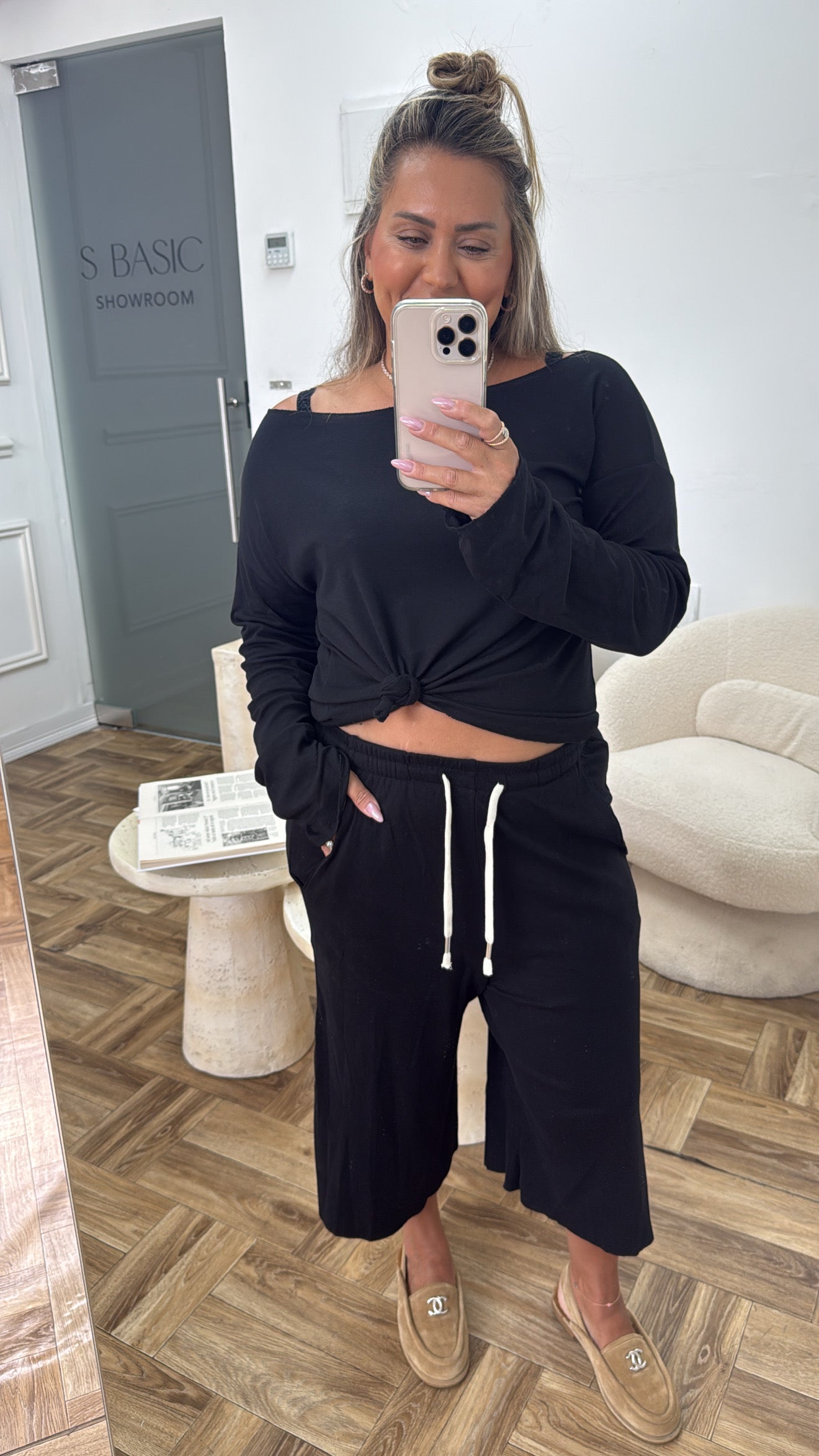 Demi top