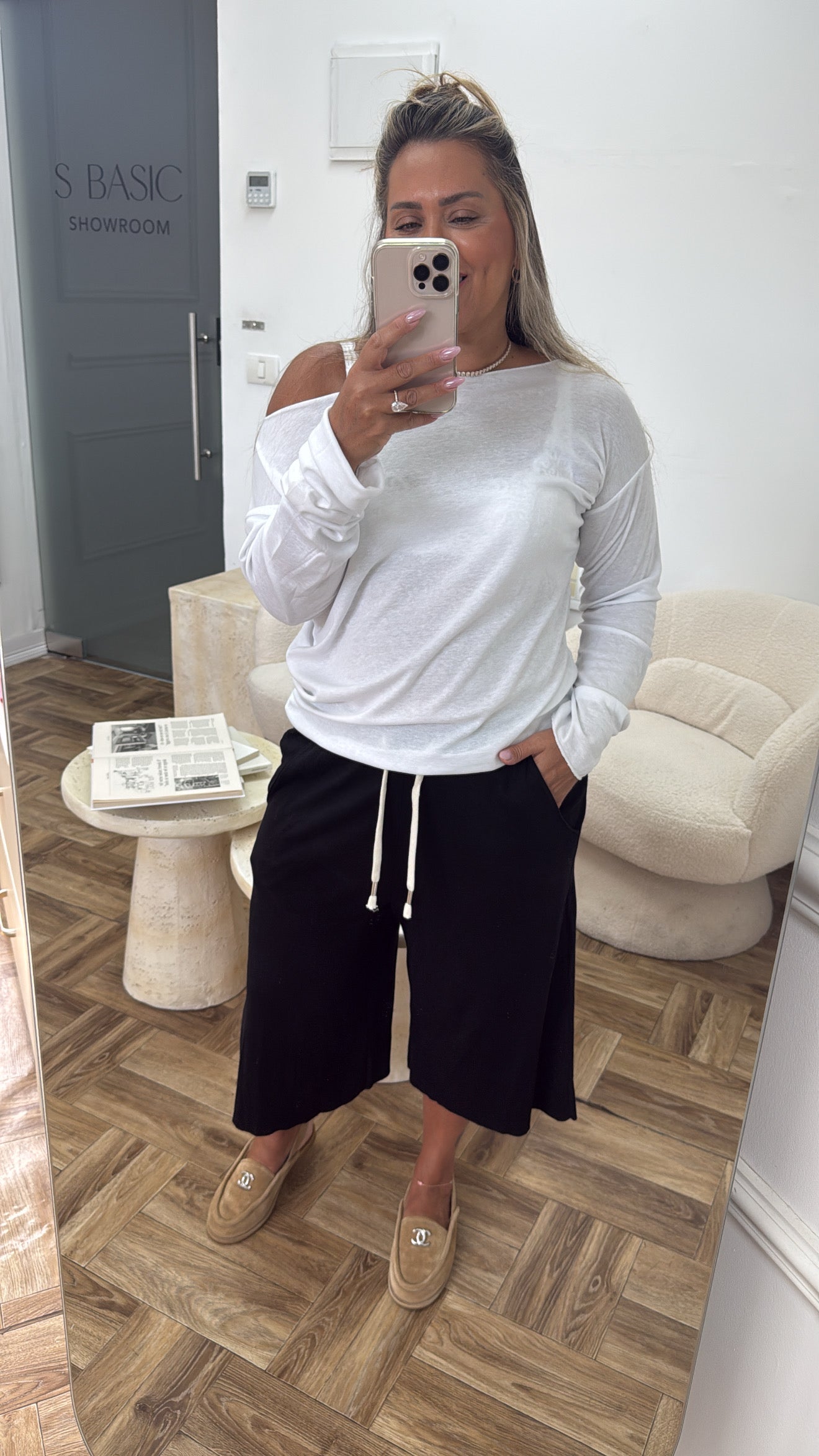Demi top