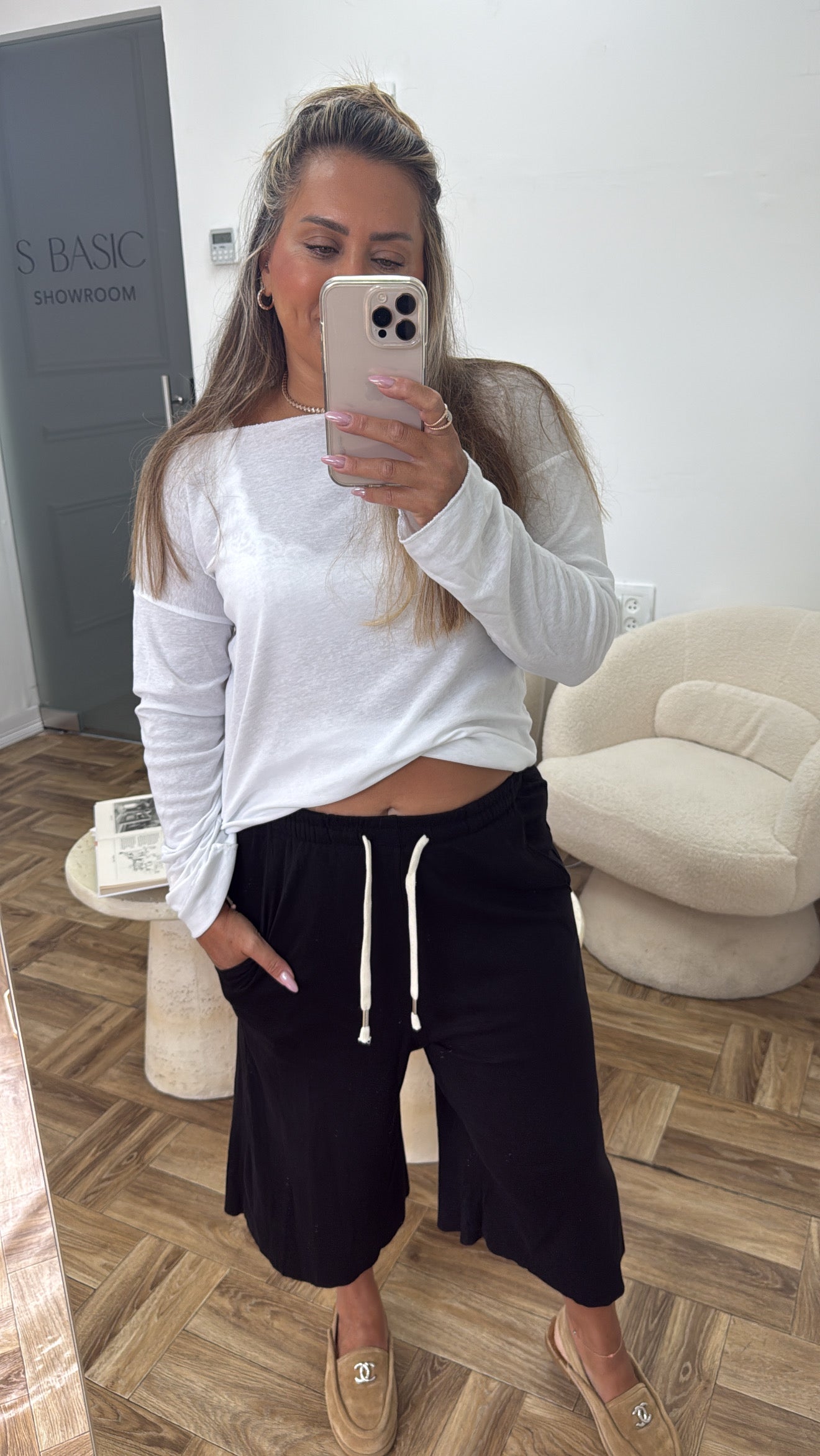 Demi top